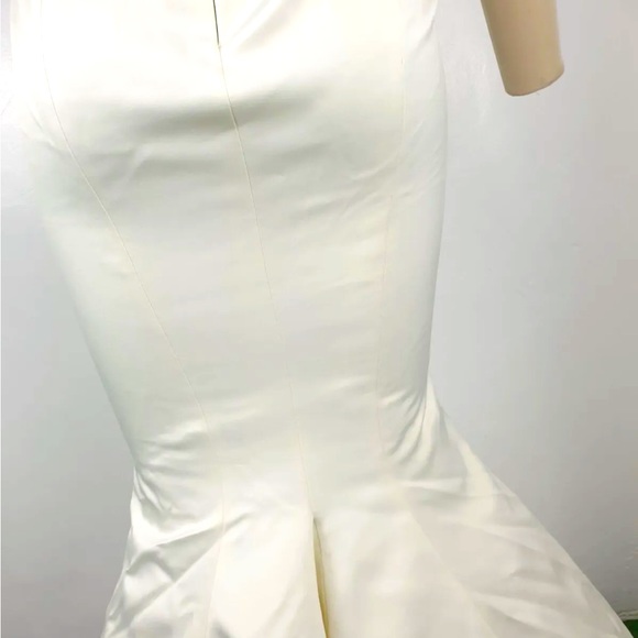 House of CB ‘Antoinette’ Ivory Corset Off Shoulder LIMITED EDITION Bridal GOWN - Picture 13 of 16
